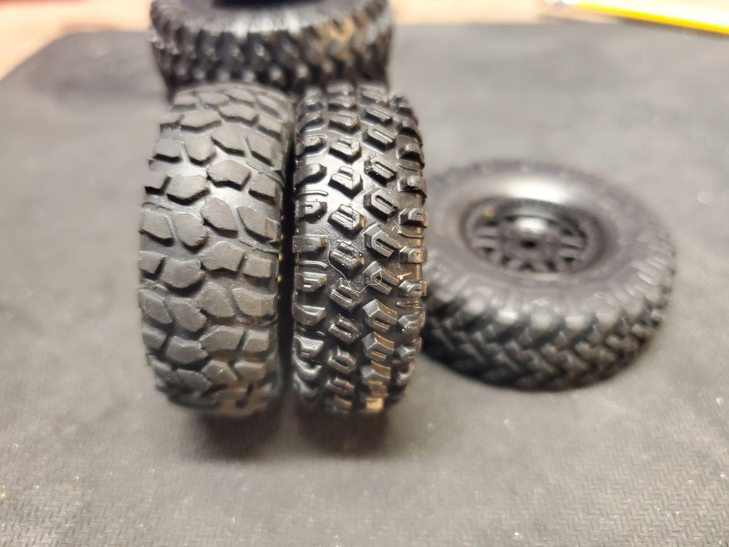 Small sticky foam-less tires