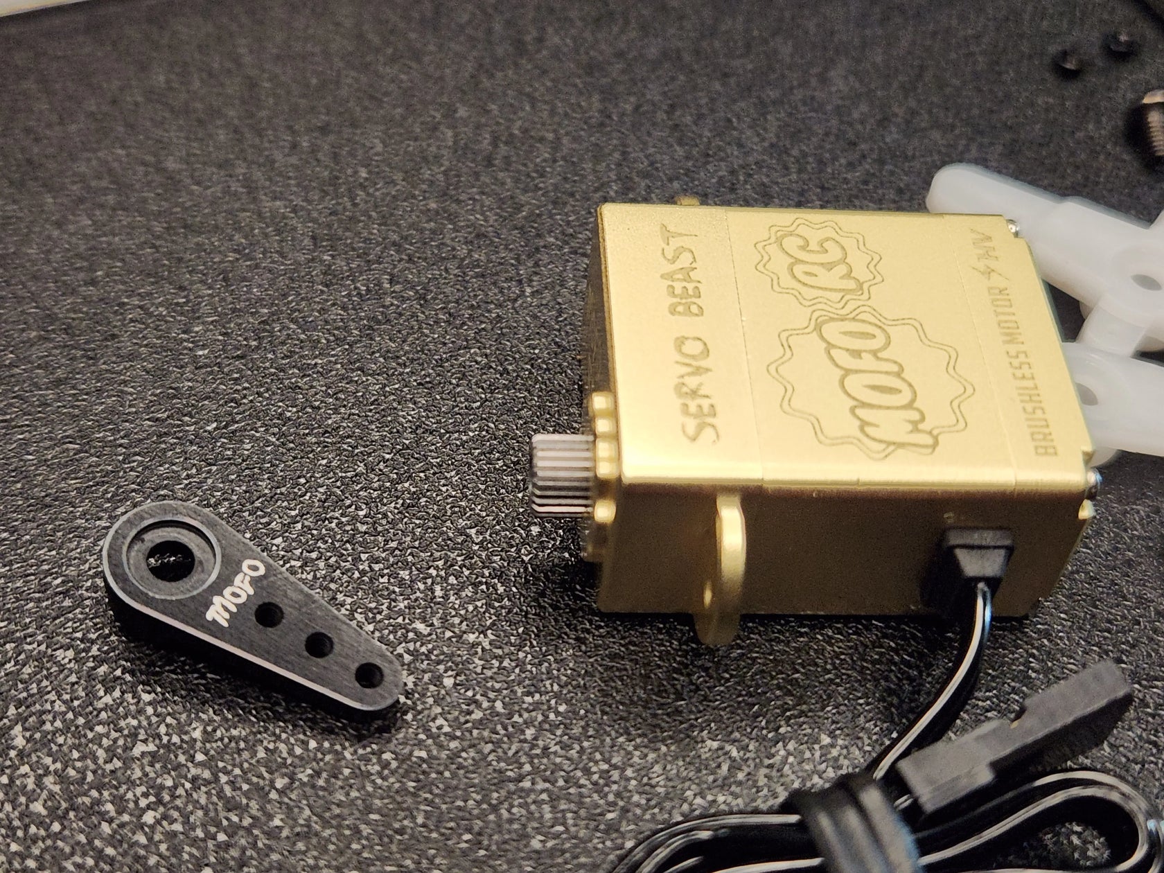 Brass ServoBeast Brushless steering Servo W/ Free aluminum Servo mount